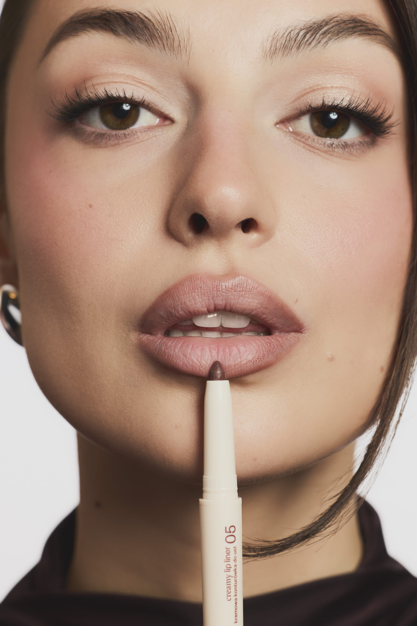 TASTY LIPS kremowa konturówka do ust – zdjęcie 5
